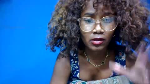 kelyhondra online show from August 12, 2:03 am