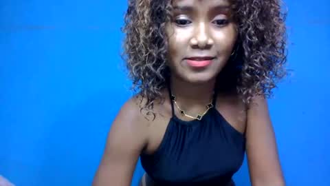 kelyhondra online show from August 12, 9:28 pm
