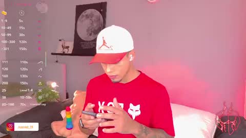   online show from August 8, 10:48 am