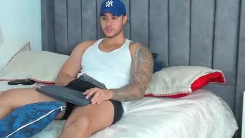 ken_mailik online show from July 19, 6:15 am