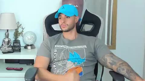 ken_mailik online show from July 25, 5:22 am