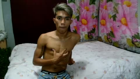 ken_minjun online show from July 14, 11:35 am