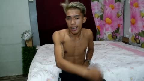 ken_minjun online show from July 16, 11:55 am