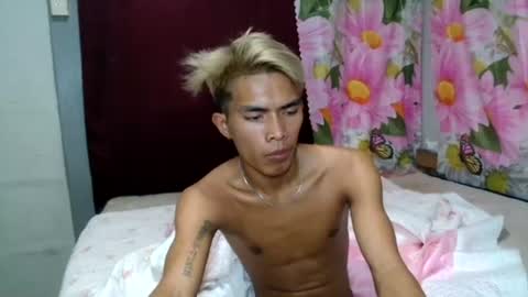 ken_minjun online show from July 20, 1:47 pm