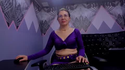 Kendal Busgter online show from August 12, 9:17 pm