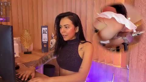 kendall online show from August 2, 1:18 pm