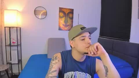 kendel_dimitri online show from August 1, 4:40 am