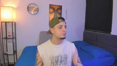 kendel_dimitri online show from August 4, 6:54 am