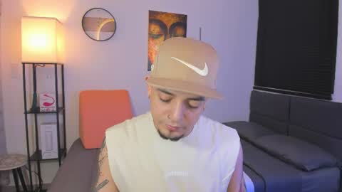 kendel_dimitri online show from August 8, 5:51 am