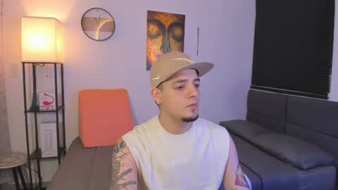 kendel_dimitri online show from August 8, 6:57 am