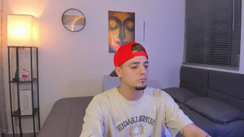 kendel_dimitri online show from August 10, 6:15 am