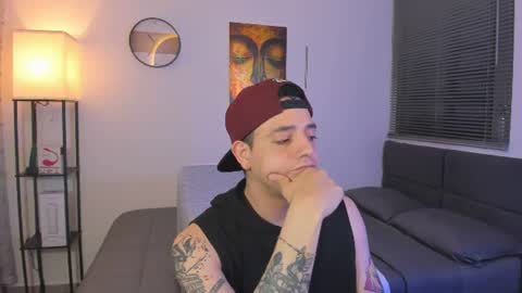 kendel_dimitri online show from August 11, 7:21 am