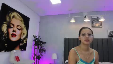 Kendra London online show from August 15, 11:03 am