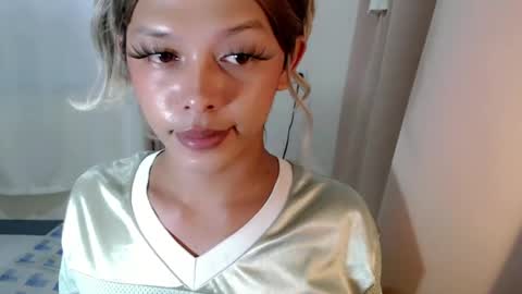 kendra_lunaxx online show from July 28, 8:42 am