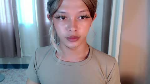 kendra_lunaxx online show from August 13, 2:14 am