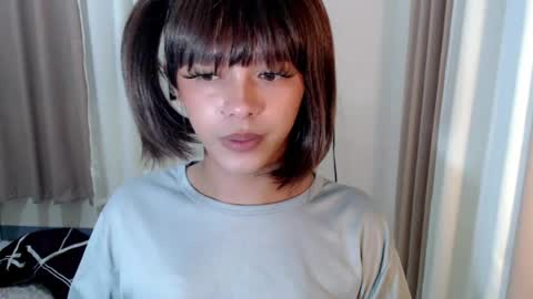 kendra_lunaxx online show from August 15, 9:57 am
