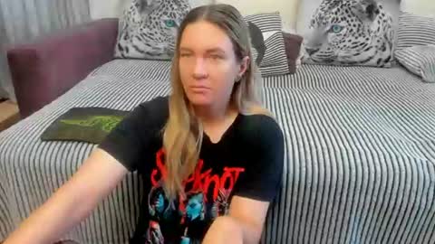 Kendra online show from August 1, 11:33 pm