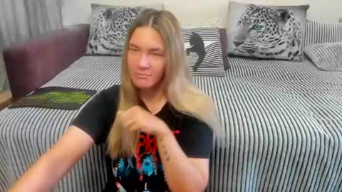 Kendra online show from August 2, 11:44 pm