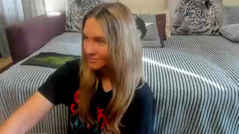 Kendra online show from August 6, 1:59 am