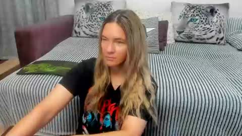 Kendra online show from August 9, 12:00 am