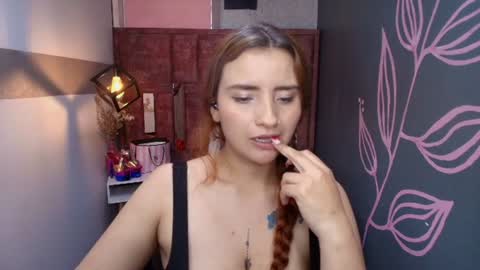 Kendra Aniston online show from August 6, 3:55 pm
