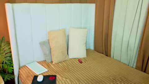 Kendra online show from August 10, 4:41 pm