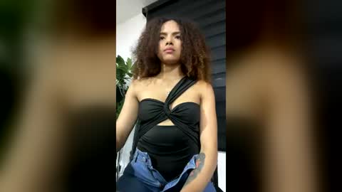 Kendra online show from June 28, 1:19 am
