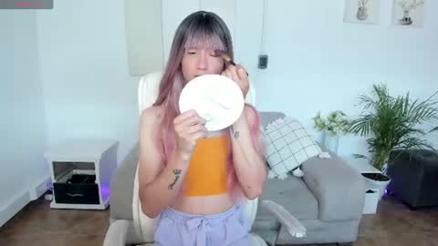 kendry_fox420_ online show from August 9, 4:41 pm