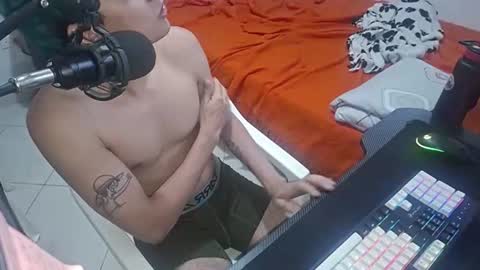 kenneth3141592 online show from August 2, 5:58 am
