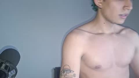 kenneth3141592 online show from August 5, 1:47 am