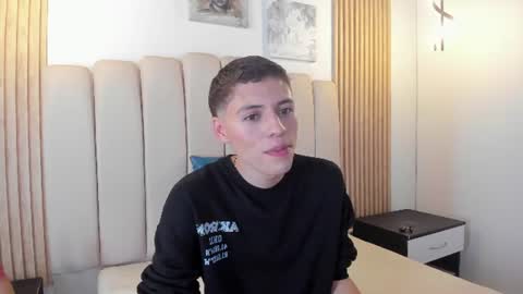kenny_hank online show from August 18, 5:02 am