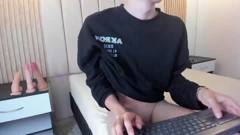 kenny_hank online show from August 18, 7:14 am