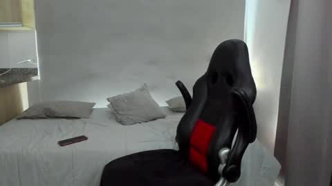 Santiago online show from August 14, 1:04 pm