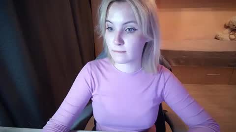 Evelyn online show from August 13, 7:50 pm
