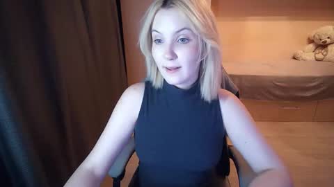 Evelyn online show from August 14, 4:32 pm