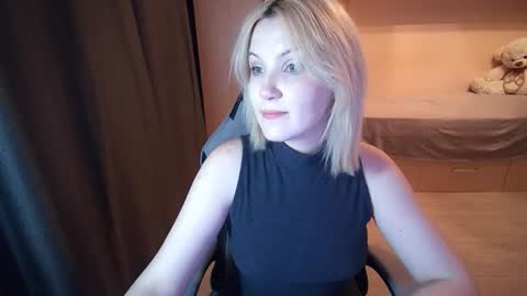 Evelyn online show from August 14, 6:44 pm