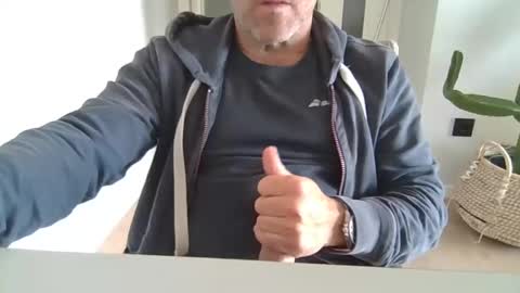 Anton online show from May 1, 9:35 am