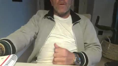 Anton online show from May 4, 6:42 pm