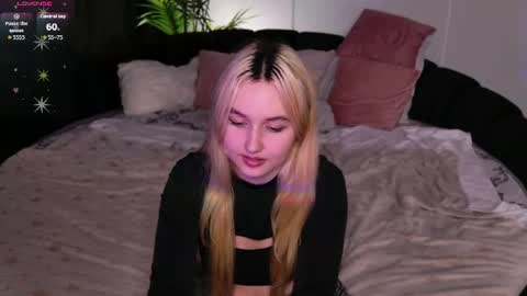 kerry_mell online show from August 11, 9:50 pm