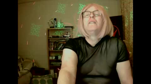 kerrylouise tv online show from April 24, 1:53 am