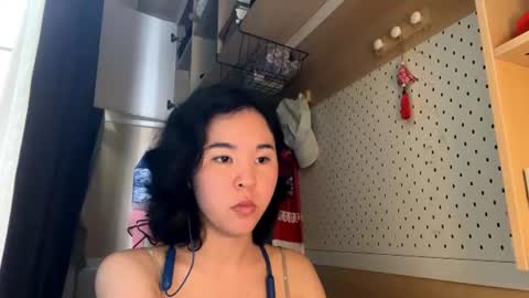 Jenny  online show from June 11, 5:35 am