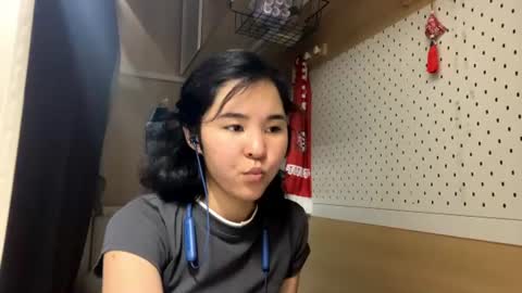 Jenny  online show from June 12, 9:05 am