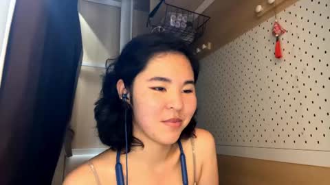 Jenny  online show from June 19, 1:05 am