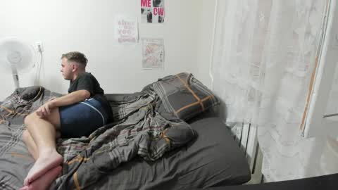 kesh_mne online show from August 7, 9:37 pm