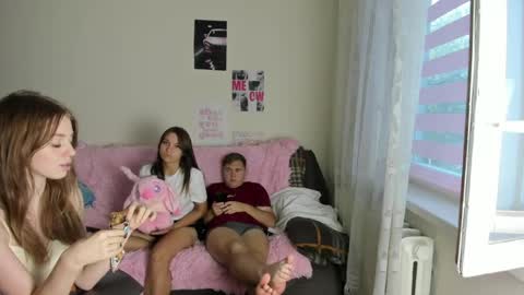 kesh_mne online show from August 12, 3:36 pm