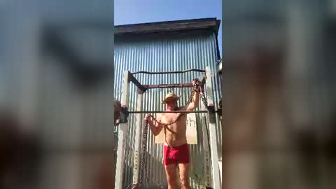 redneck and ghettogirl online show from July 20, 10:35 pm