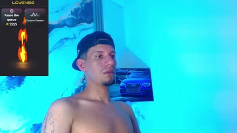 kevin__max_ online show from August 6, 1:04 am