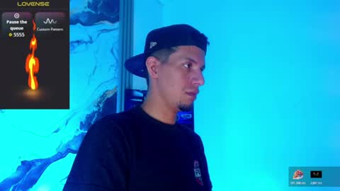 kevin__max_ online show from August 7, 7:25 pm