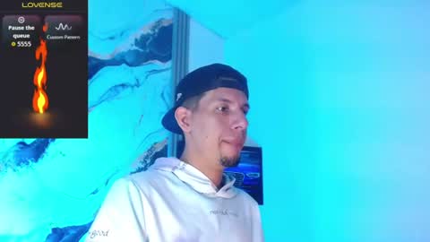kevin__max_ online show from August 8, 7:14 pm