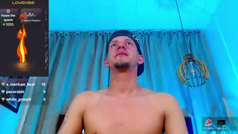 kevin__max_ online show from August 12, 12:57 am